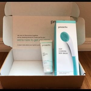 Proactiv Deep Cleansing Wash and Body Brush